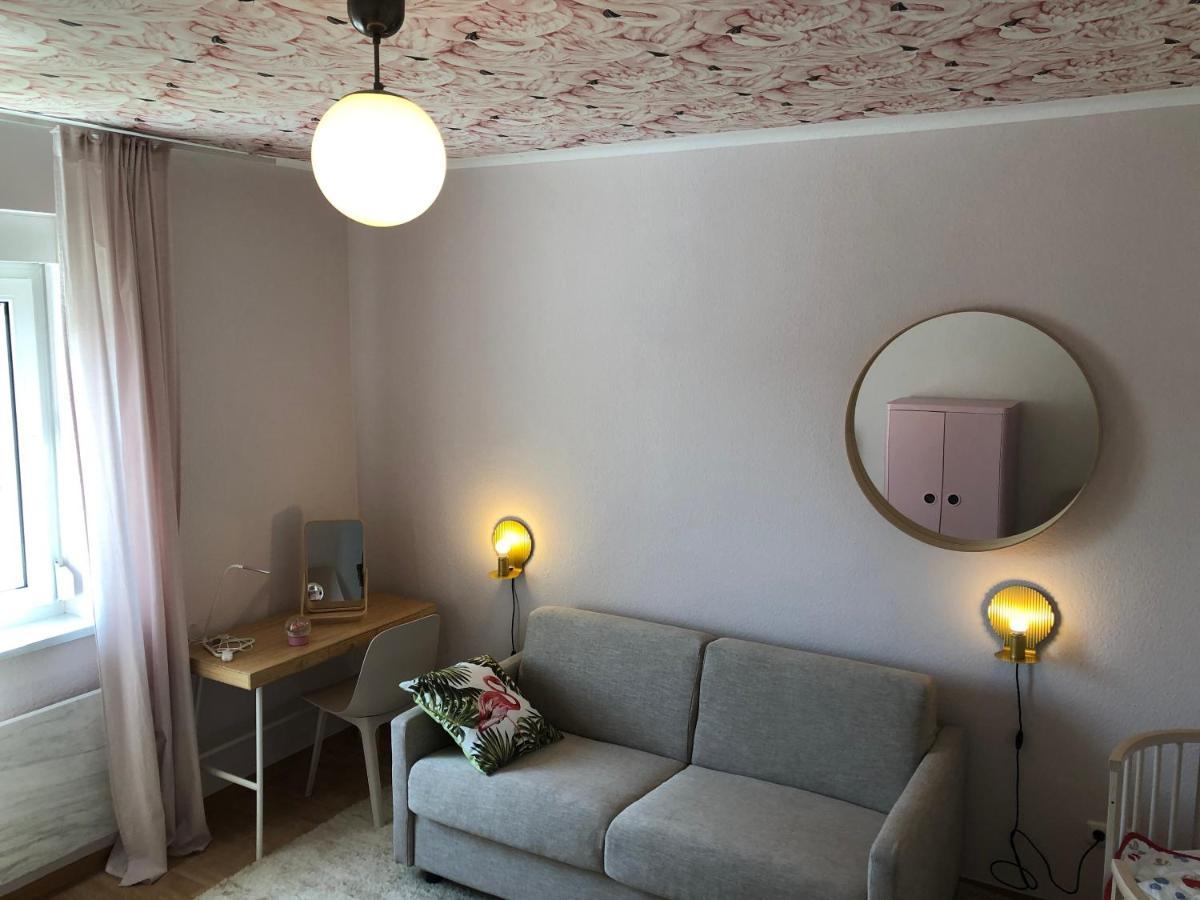 Altstadt Naehe 7 Min Fussweg Ueber Alte Maibruecke Zu Pension Mit Balkon & Garten, Ideal For Long Stay, Relocation Ochsenfurt Exteriör bild