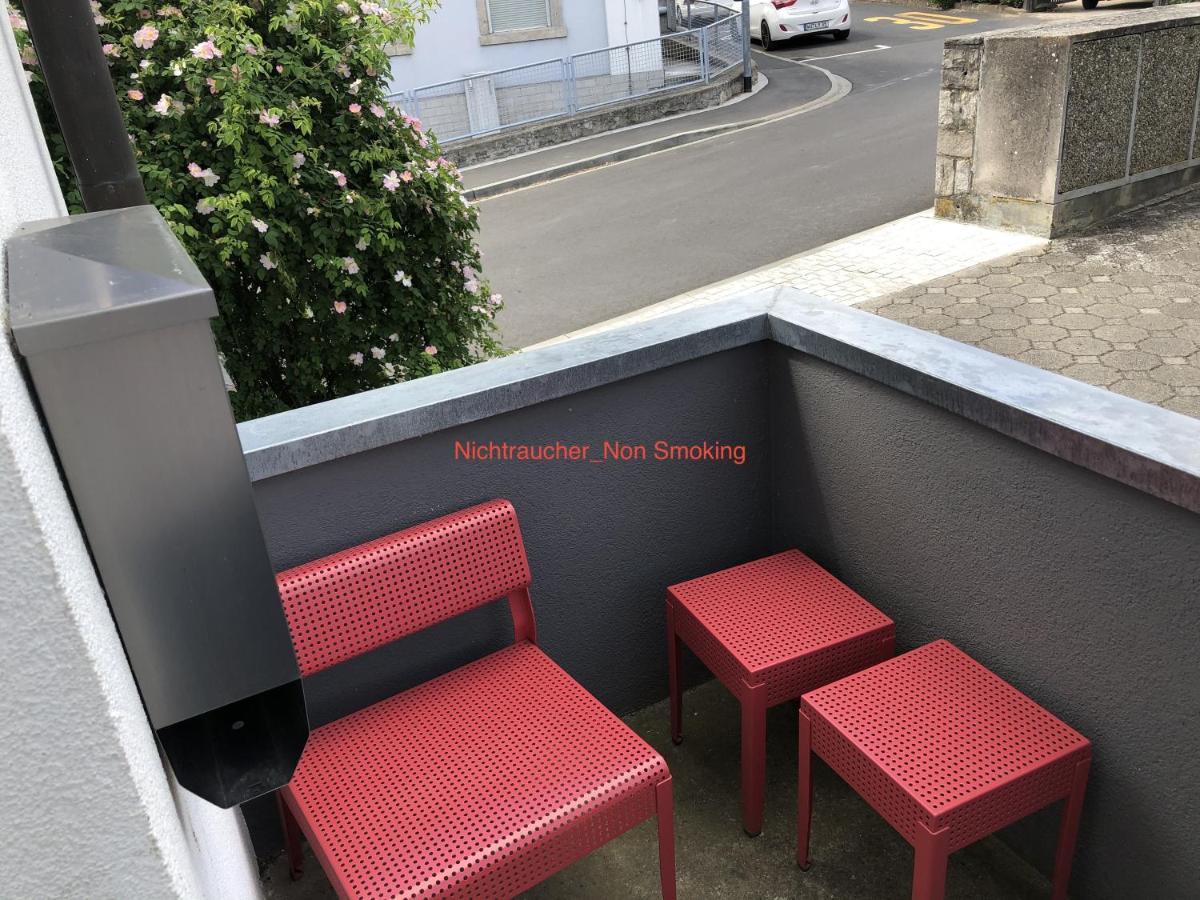 Altstadt Naehe 7 Min Fussweg Ueber Alte Maibruecke Zu Pension Mit Balkon & Garten, Ideal For Long Stay, Relocation Ochsenfurt Exteriör bild