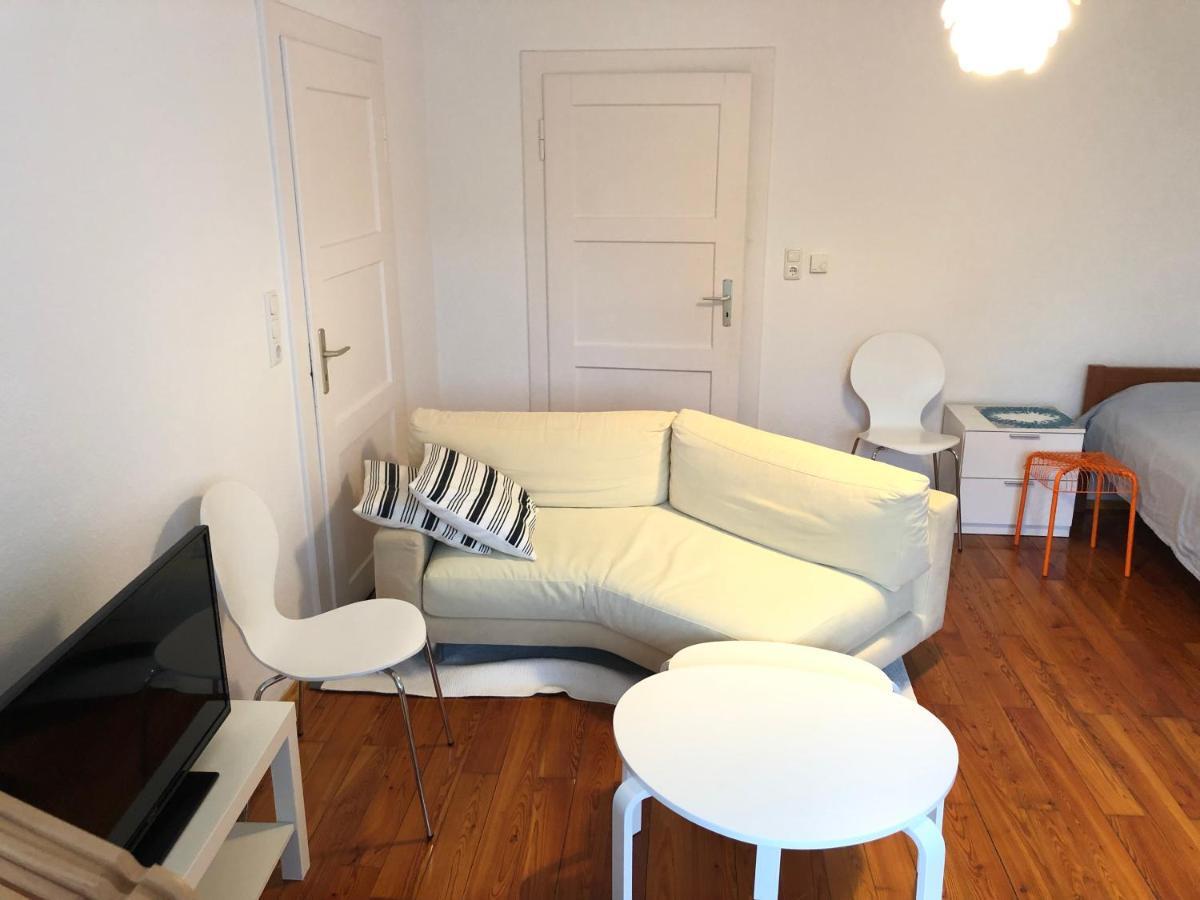 Altstadt Naehe 7 Min Fussweg Ueber Alte Maibruecke Zu Pension Mit Balkon & Garten, Ideal For Long Stay, Relocation Ochsenfurt Exteriör bild